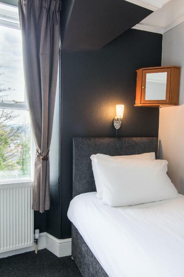 Chambre Lits Jumeaux Standard avec Salle de Bains Commune